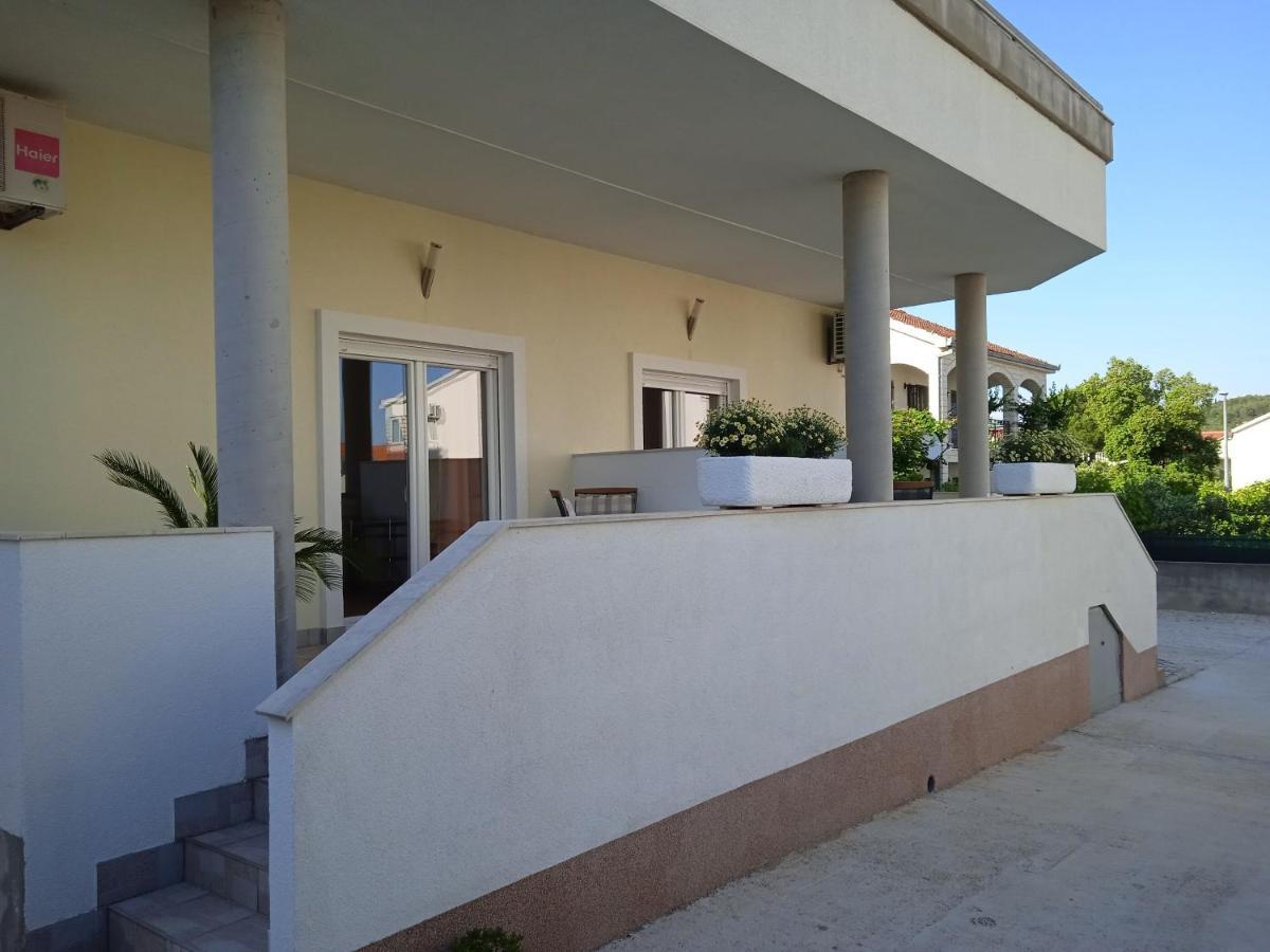 Apartments Blazenka Trogir Exterior photo